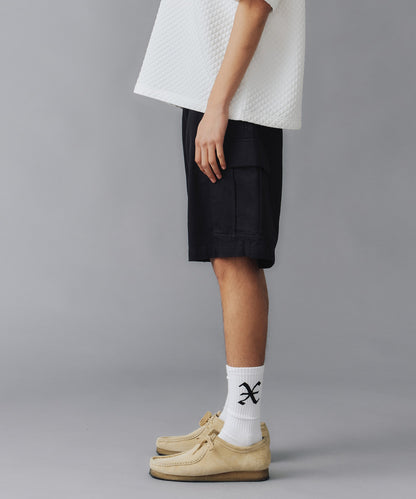 EMBROIDERED LOGO CARGO SHORT PANTS