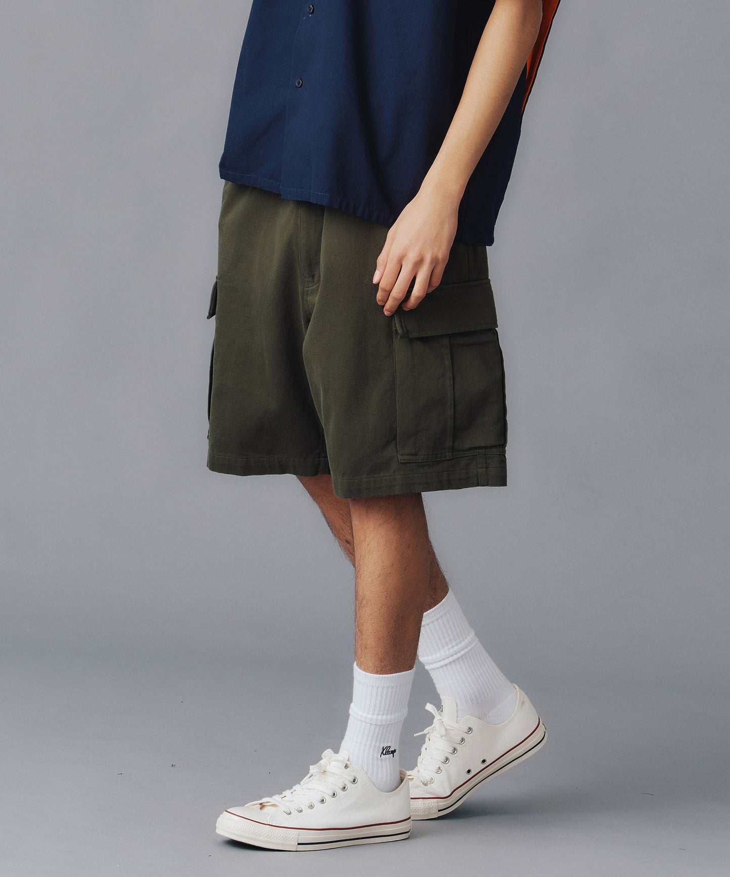 EMBROIDERED LOGO CARGO SHORT PANTS